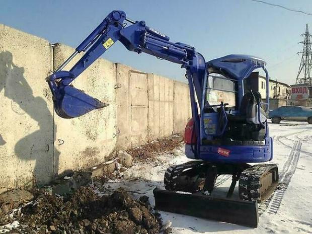 Аренда мини-экскаватора на гусеничном ходу Komatsu PC 30 UU-3