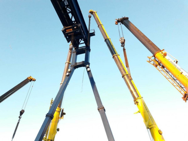 Заказать автокран вездеход Liebherr