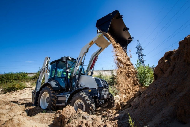Аренда челюстного экскаватора-погрузчика TEREX 970, JCB
