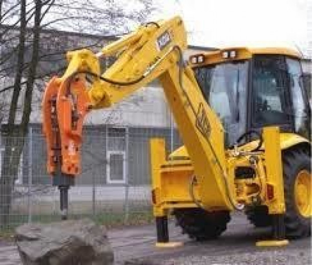 Аренда челюстного экскаватора-погрузчика TEREX 970, JCB