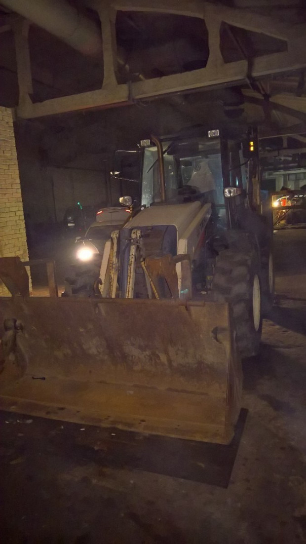 Аренда челюстного экскаватора-погрузчика TEREX 970, JCB