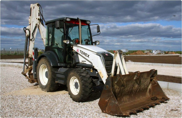 Аренда челюстного экскаватора-погрузчика TEREX 970, JCB