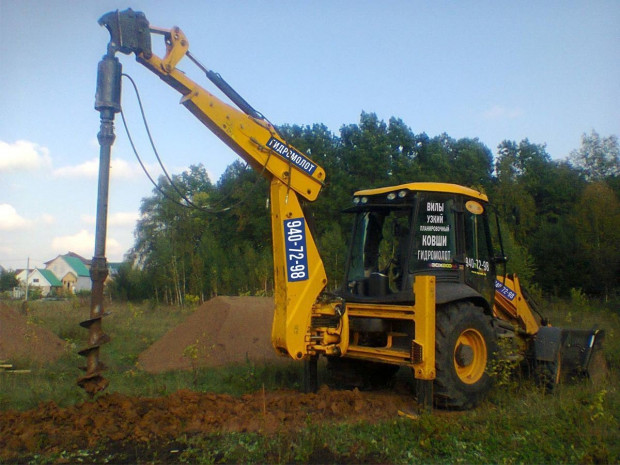 Аренда челюстного экскаватора-погрузчика TEREX 970, JCB