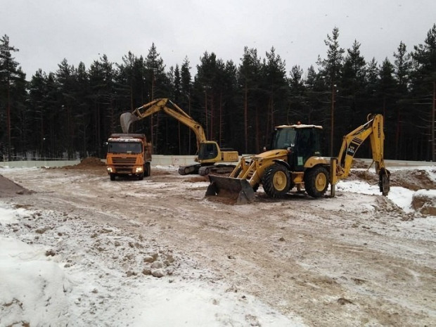 Аренда челюстного экскаватора-погрузчика TEREX 970, JCB