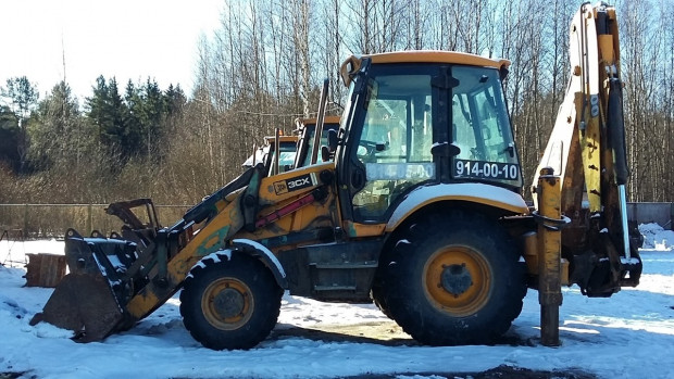 Аренда челюстного экскаватора-погрузчика TEREX 970, JCB