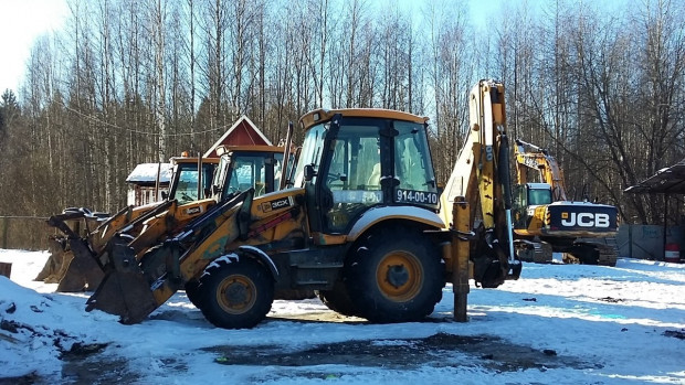 Аренда челюстного экскаватора-погрузчика TEREX 970, JCB