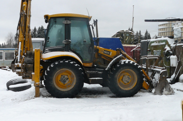 Аренда челюстного экскаватора-погрузчика TEREX 970, JCB
