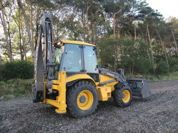 Аренда челюстного экскаватора-погрузчика TEREX 970, JCB