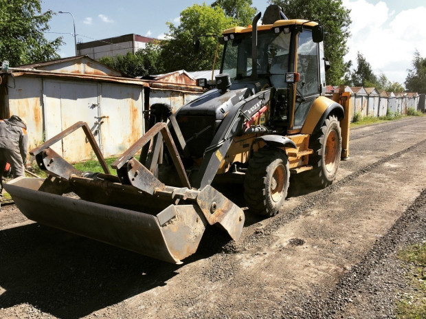 Аренда челюстного экскаватора-погрузчика TEREX 970, JCB