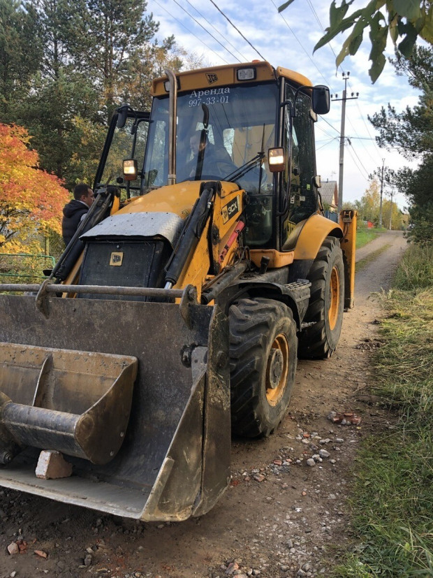 Аренда челюстного экскаватора-погрузчика TEREX 970, JCB