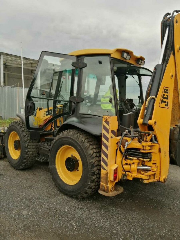 Аренда челюстного экскаватора-погрузчика TEREX 970, JCB
