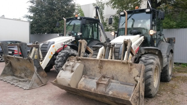 Аренда челюстного экскаватора-погрузчика TEREX 970, JCB