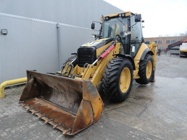 Аренда челюстного экскаватора-погрузчика TEREX 970, JCB