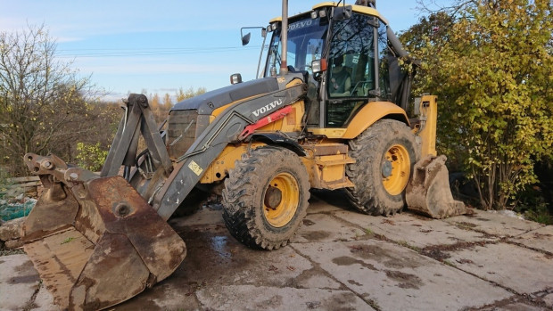 Аренда челюстного экскаватора-погрузчика TEREX 970, JCB