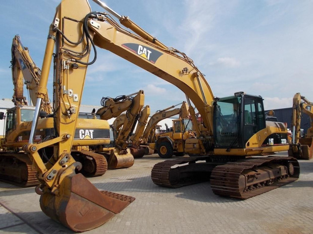 Аренда экскаватора гусеничного JCB 220