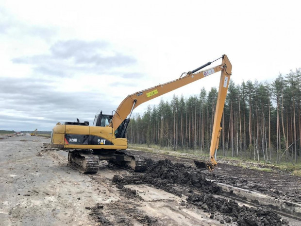 Поворотный гусеничный экскаватор Гусеничный JCB 205
